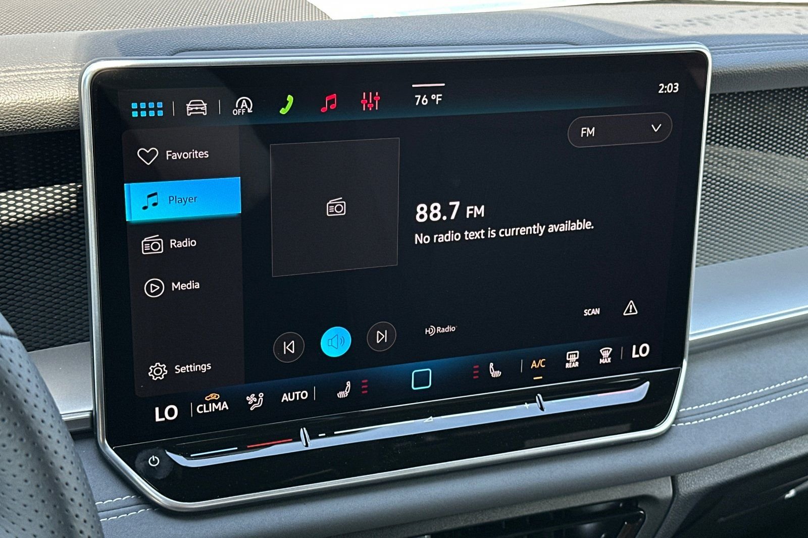 New 2026  Volkswagen 2.0T SE R-Line Black image 18