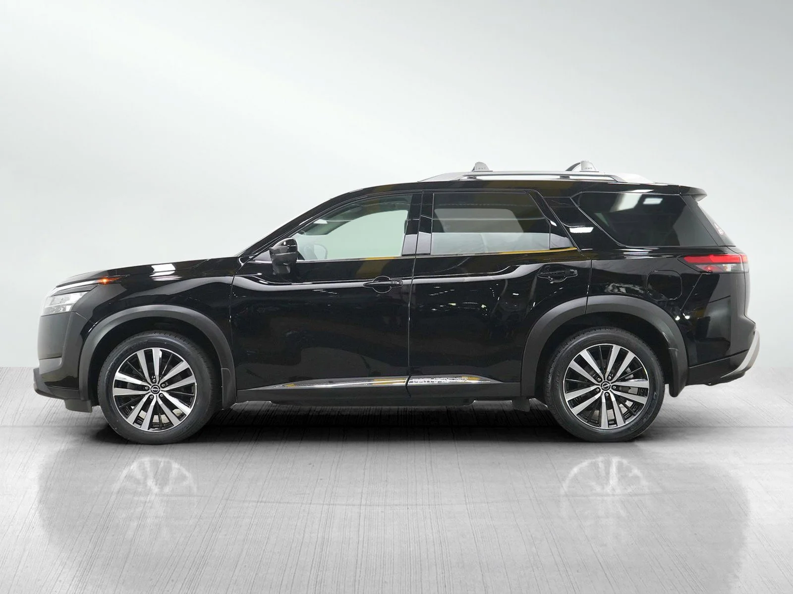 Used 2023 Nissan Pathfinder Platinum with VIN 5N1DR3DK9PC272684 for sale in Burnsville, Minnesota