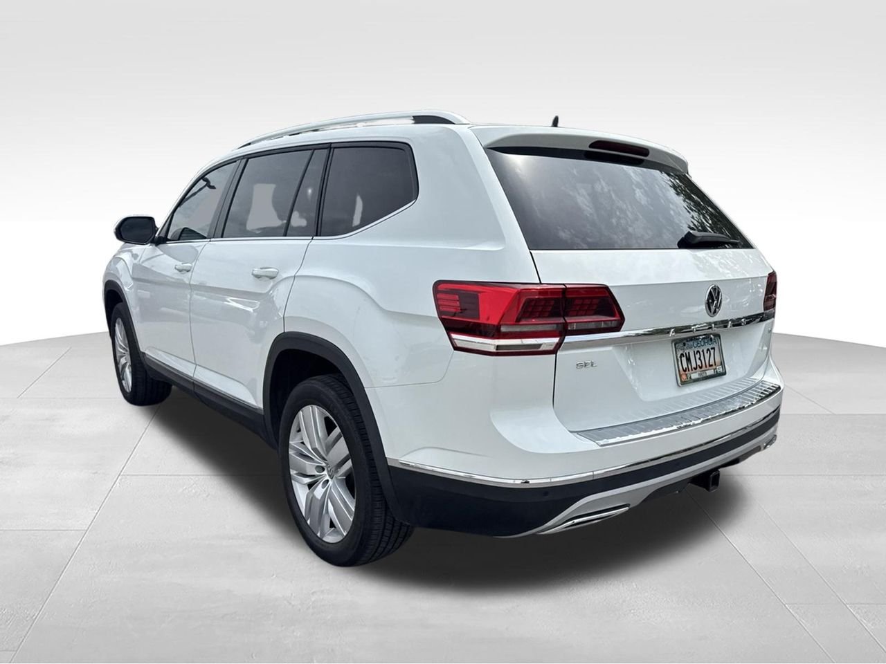 Used 2019 White Volkswagen SEL image 5