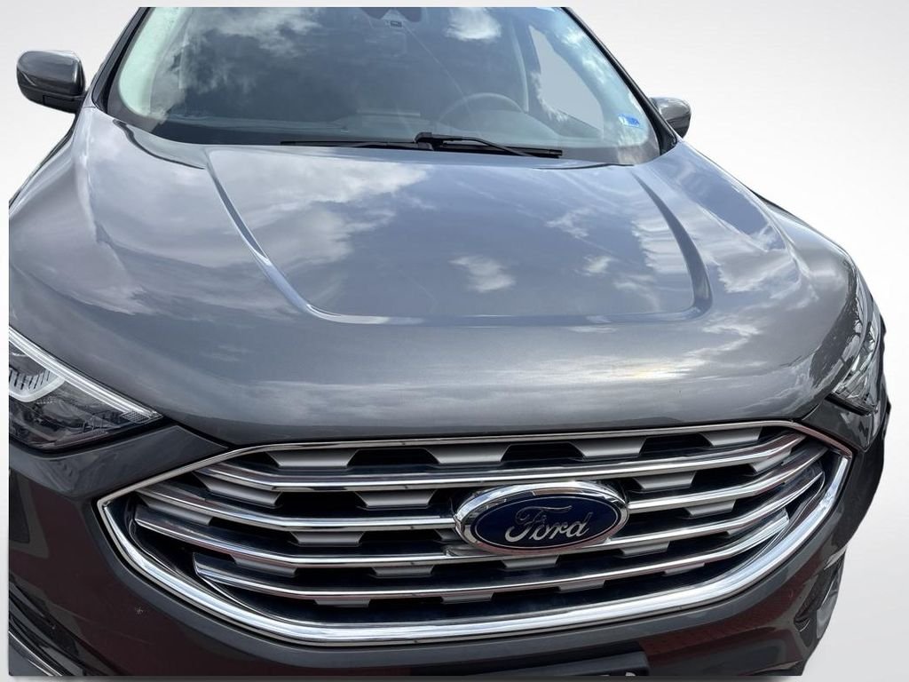 Used 2021 Gray Ford SEL image 3