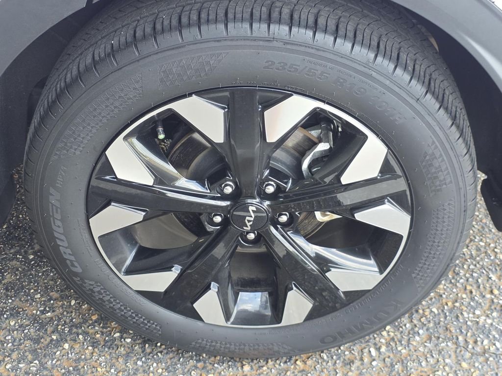 Used 2024 White Kia X-Line image 38
