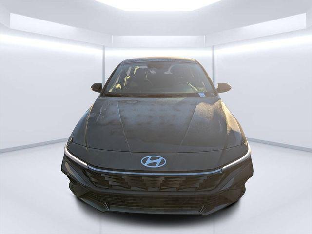 New 2026 Gray Hyundai SEL Sport Premium image 9