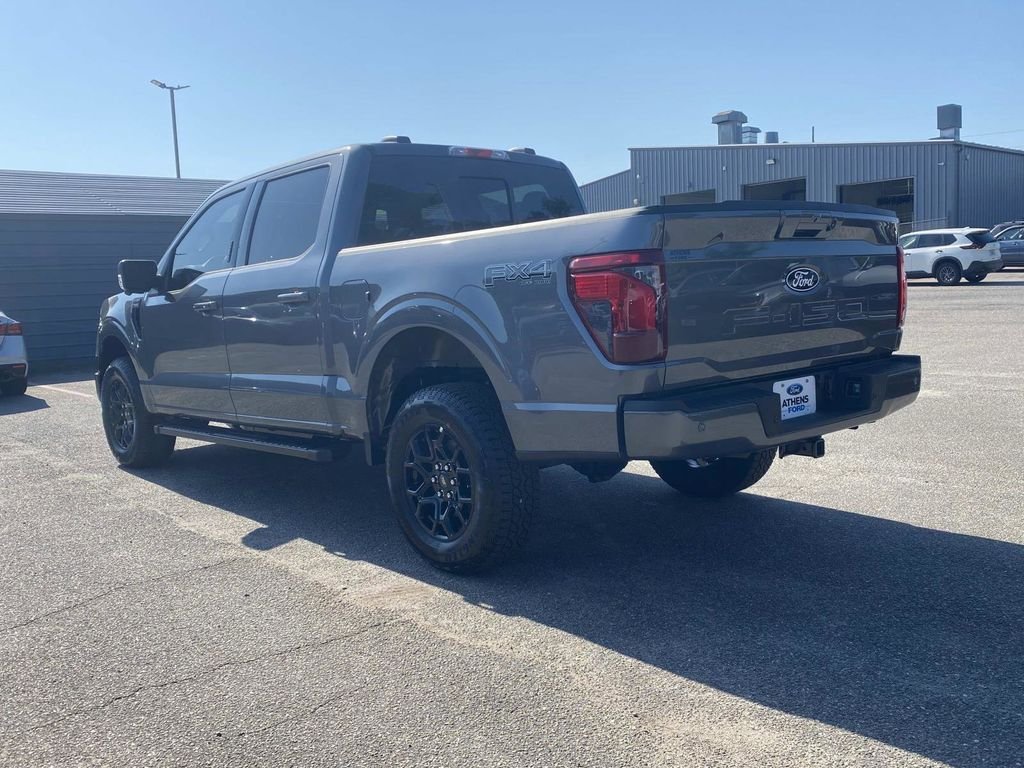 New 2026 Carbonized Gray Metallic Ford XLT image 4