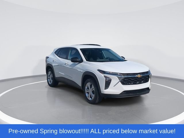 Used 2025 White Chevrolet LS image 2