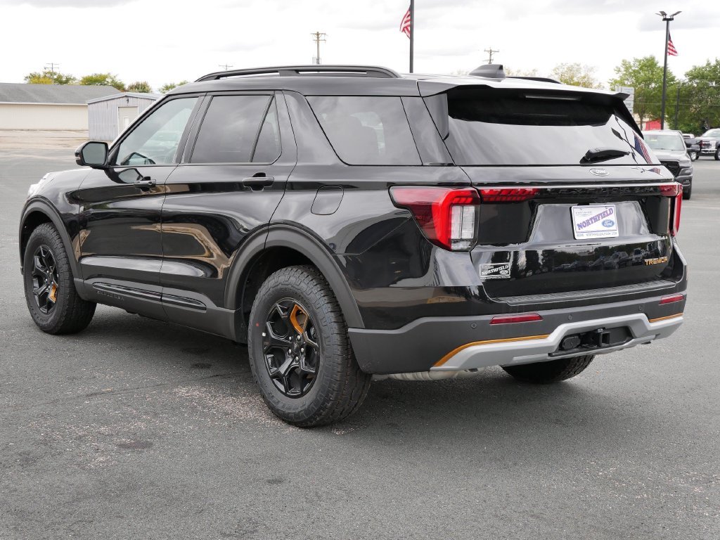 New 2026 Agate Black Metallic Ford Tremor® image 6