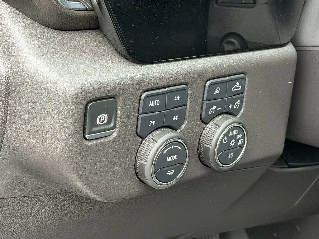 2024 Chevrolet Silverado 1500 LTZ - Photo 35