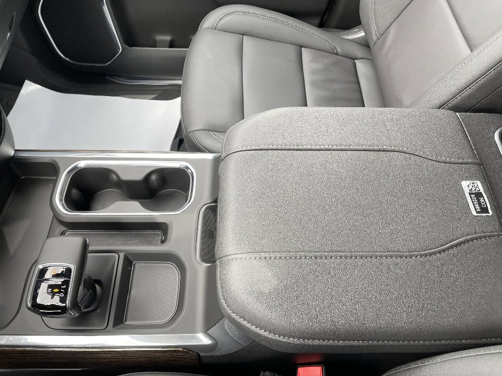 New 2026 Onyx Black GMC Elevation image 24