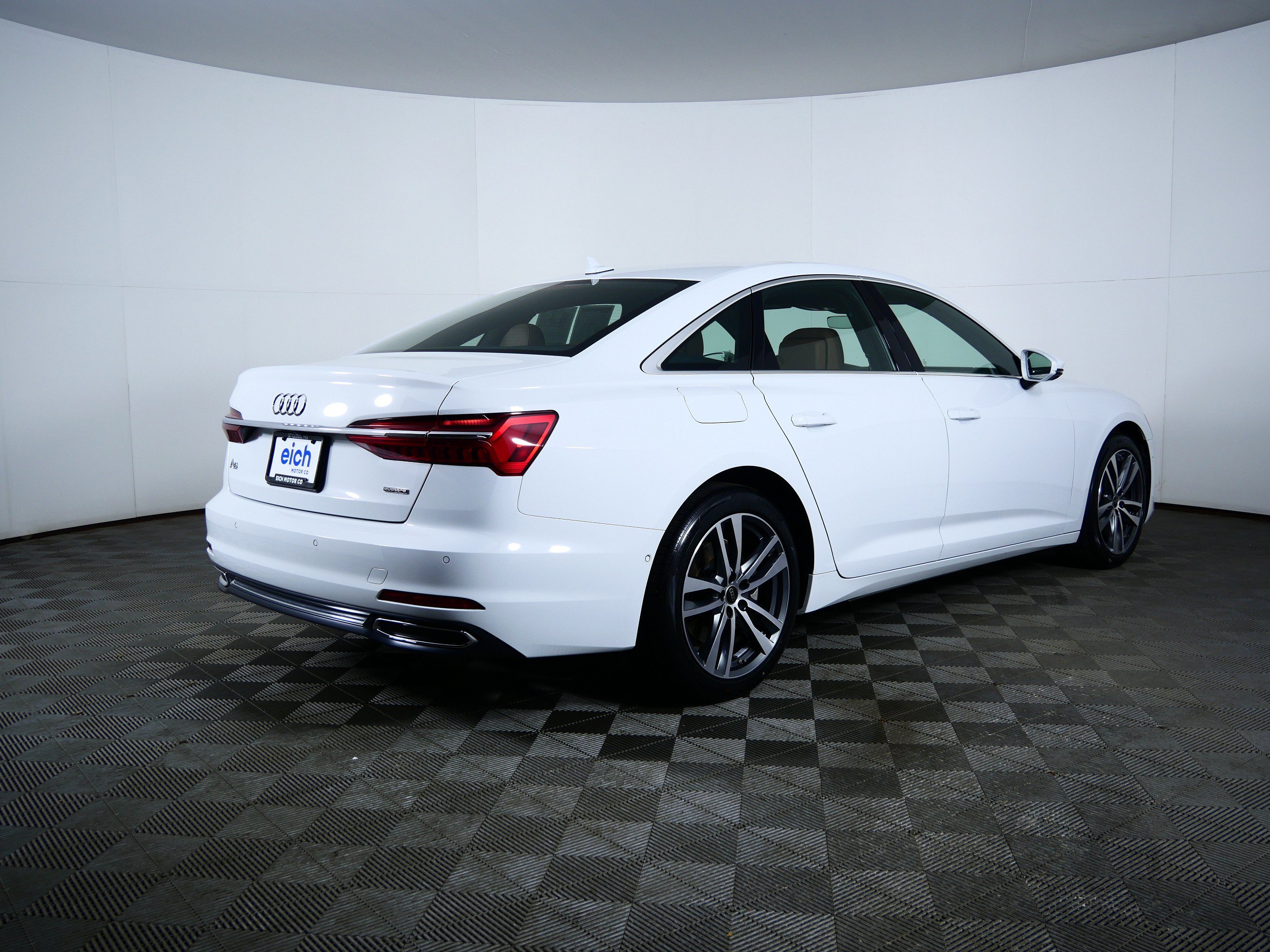 Used 2023  Audi Premium Plus image 7