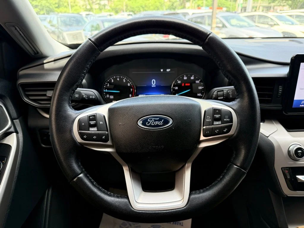 Used 2023 White Ford XLT image 11