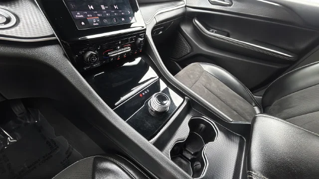 Used 2023 Gray Jeep Altitude image 14