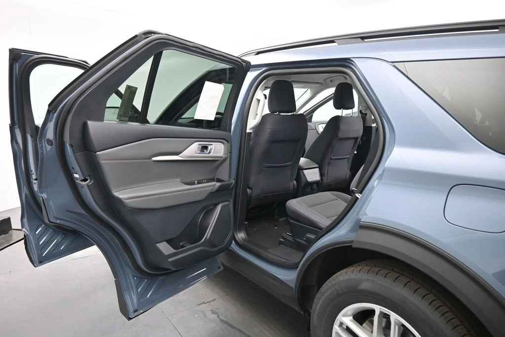 New 2026 Vapor Blue Metallic Ford Active image 18