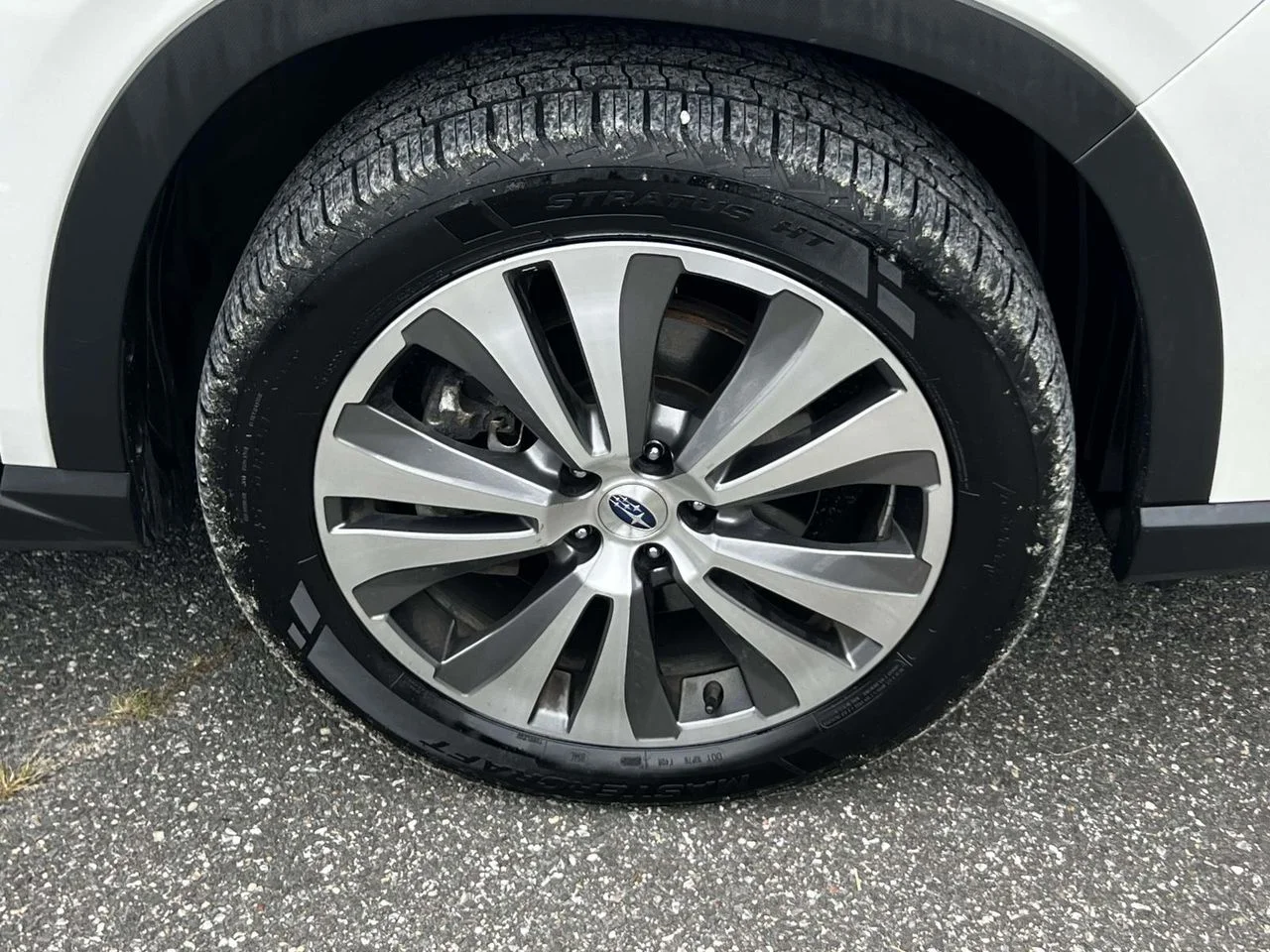 Used 2022 Crystal White Pearl Subaru Touring image 14
