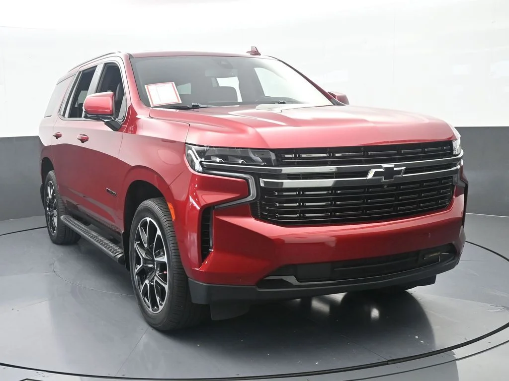 Used 2022 Cherry Red Tintcoat Chevrolet RST image 8