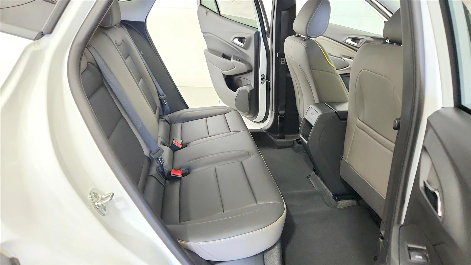 2026 Chevrolet Trax Activ - Photo 37