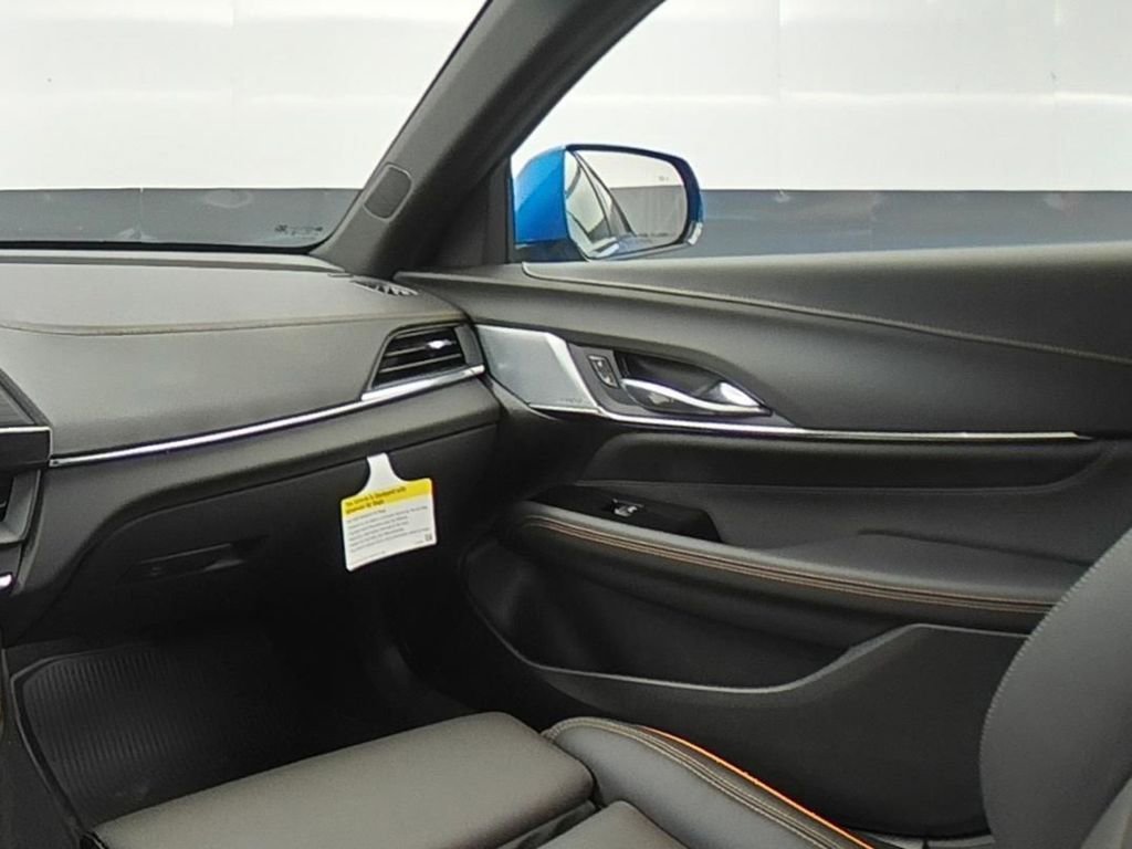 2025 Cadillac CT4 V-Series - Photo 11