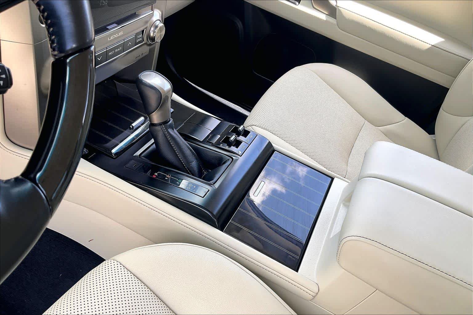 Used 2021 Starfire Pearl Lexus Premium image 14