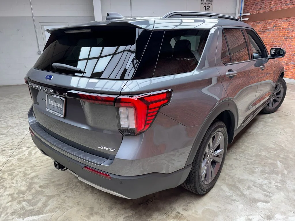 New 2026 Carbonized Gray Metallic Ford Active image 6