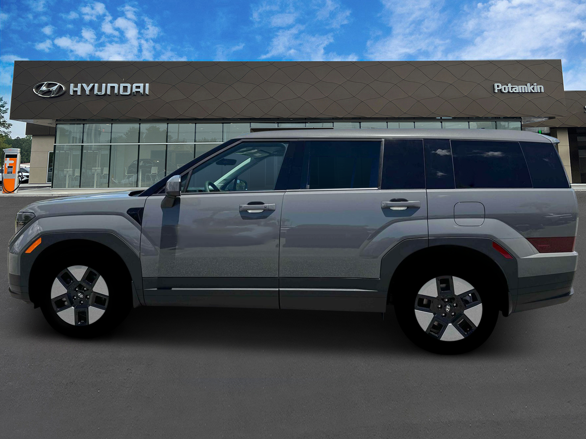 New 2026 Hampton Gray Hyundai SE image 3