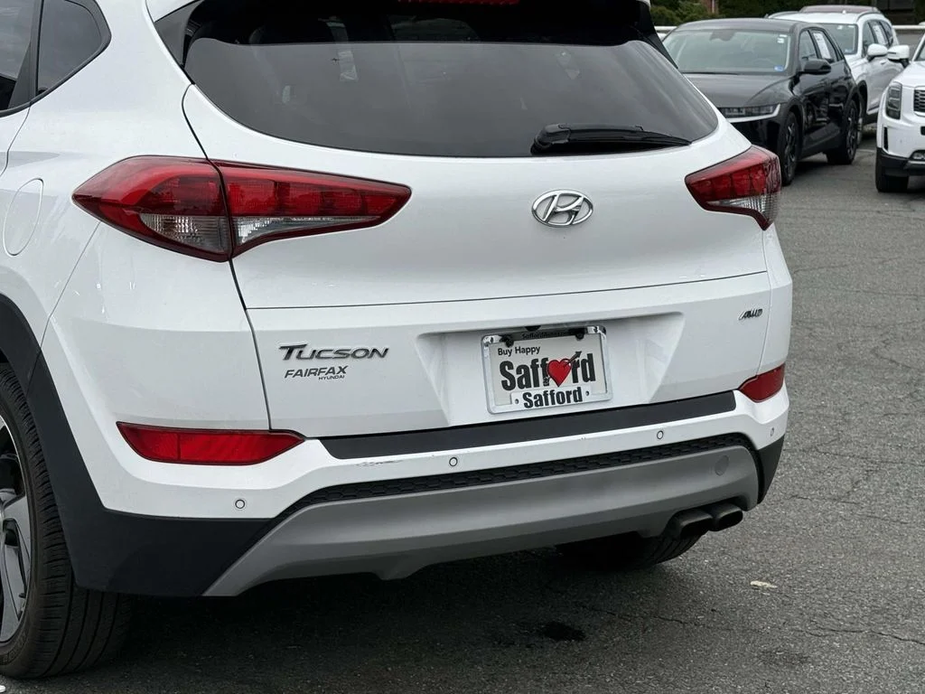 Used 2018 White Hyundai Value image 10