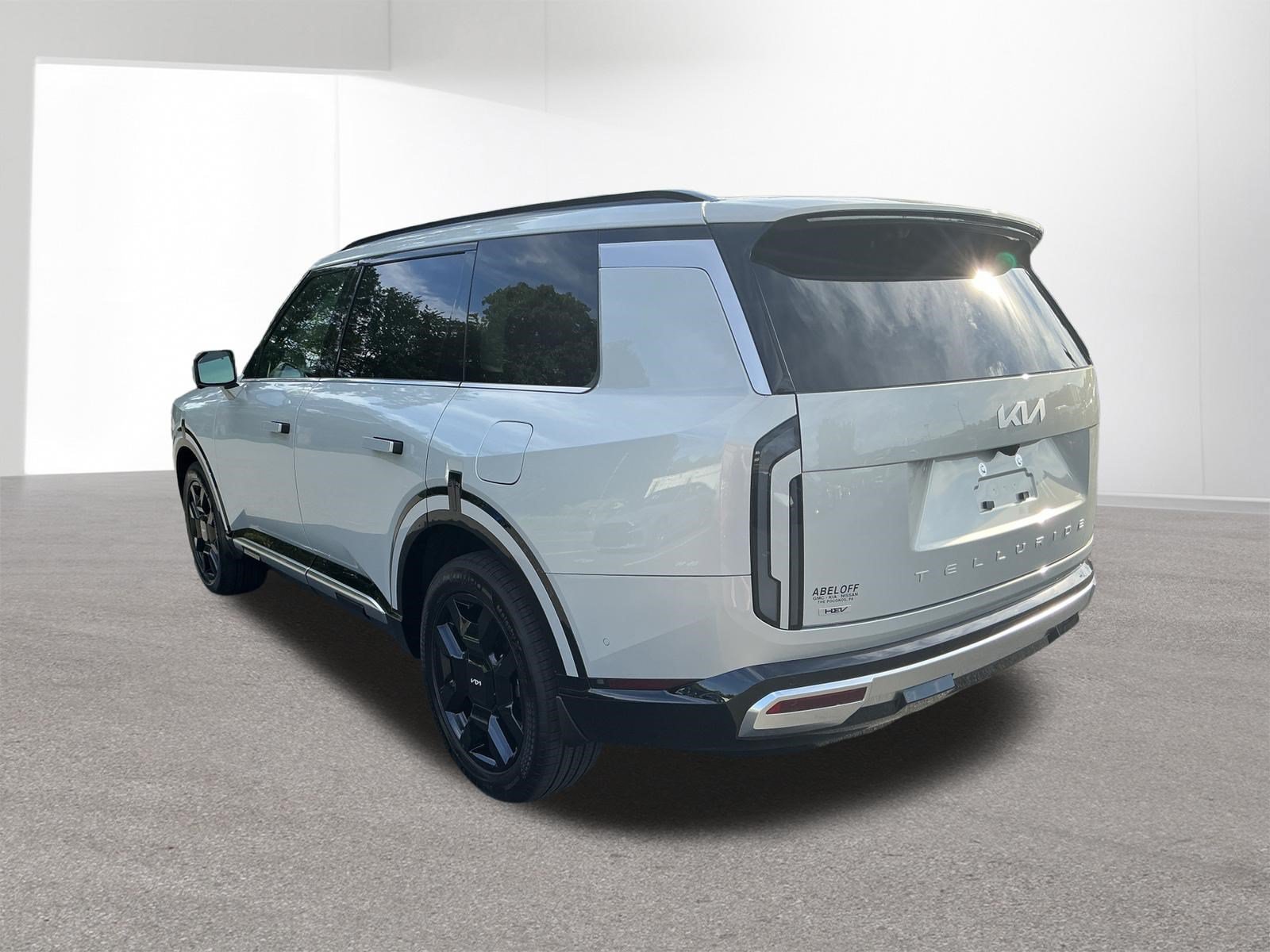 New 2027 Ivory Silver Kia SX-PRESTIGE image 5