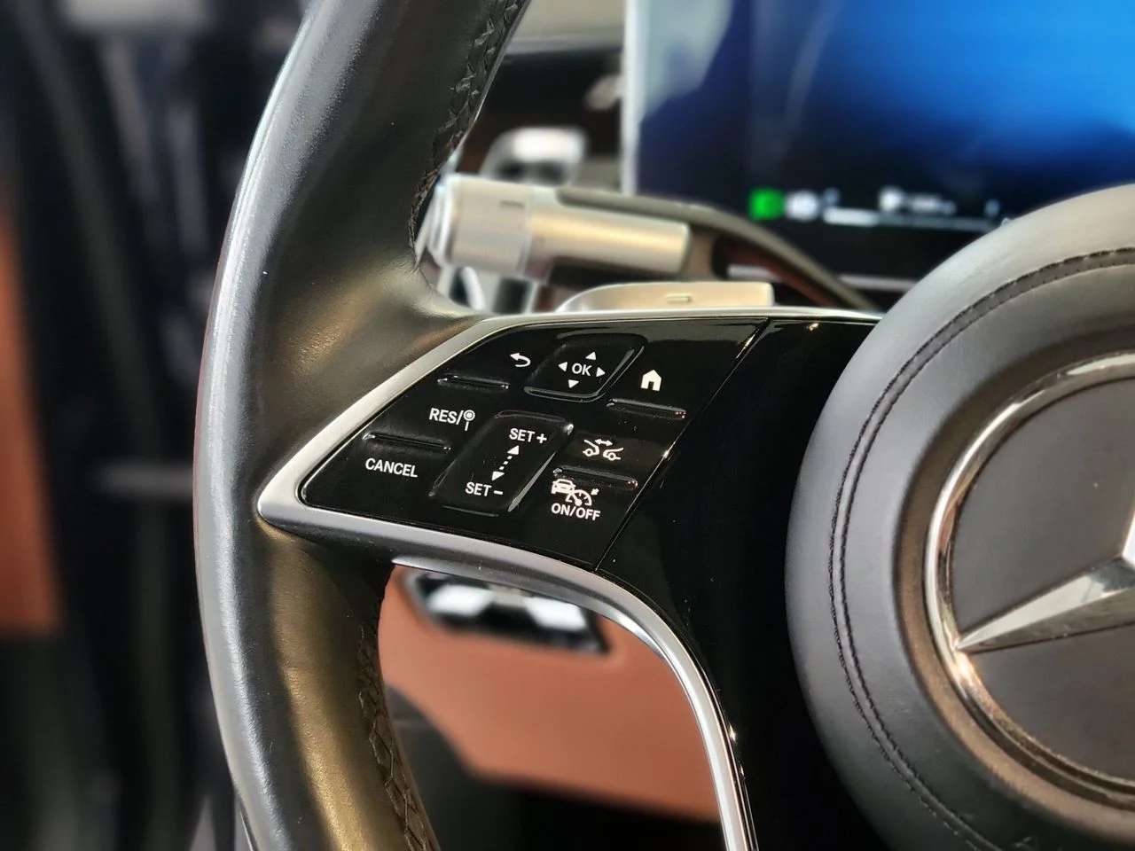 Used 2023  Mercedes-Benz S 500 image 32