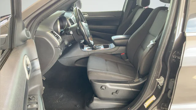 Used 2021 Gray Jeep Laredo E image 19