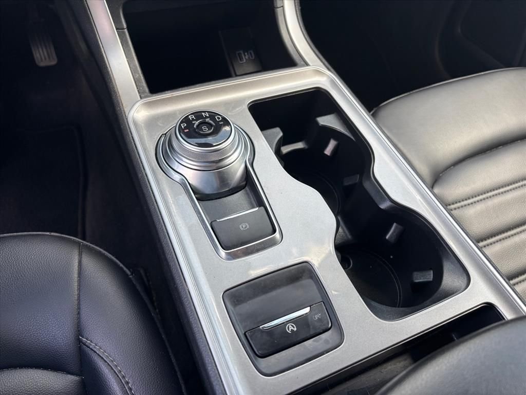 Used 2024 Black Metallic Ford SEL image 18
