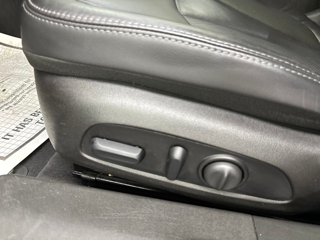 Used 2018 Black Buick Essence image 20