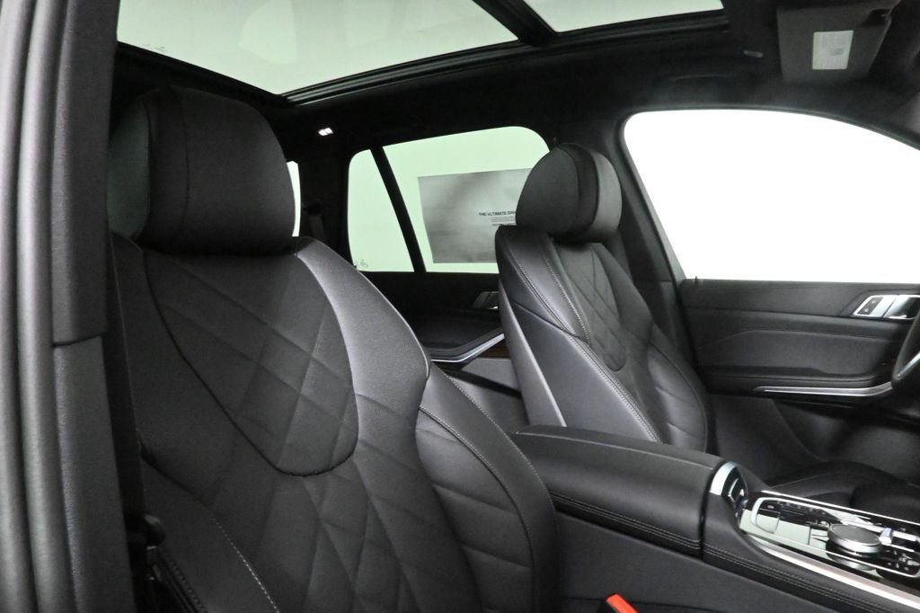 Used 2026 Black BMW xDrive40i image 35