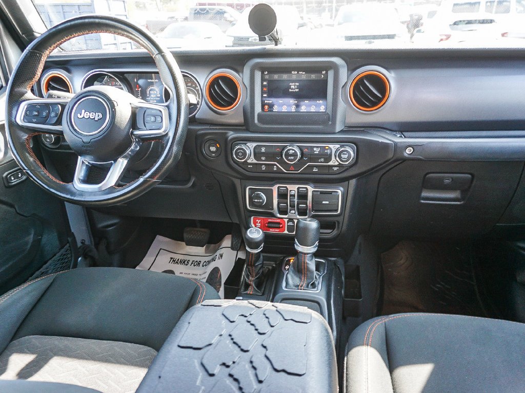 Used 2021 Silver Jeep Mojave image 14
