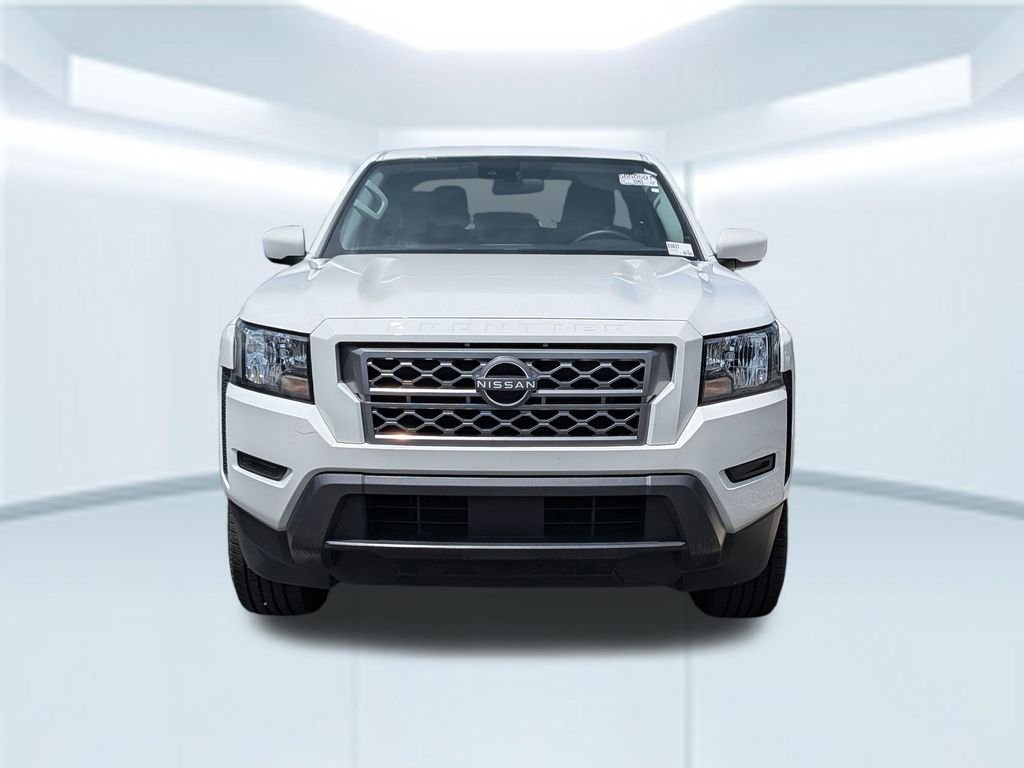 Used 2024 White Nissan SV image 9