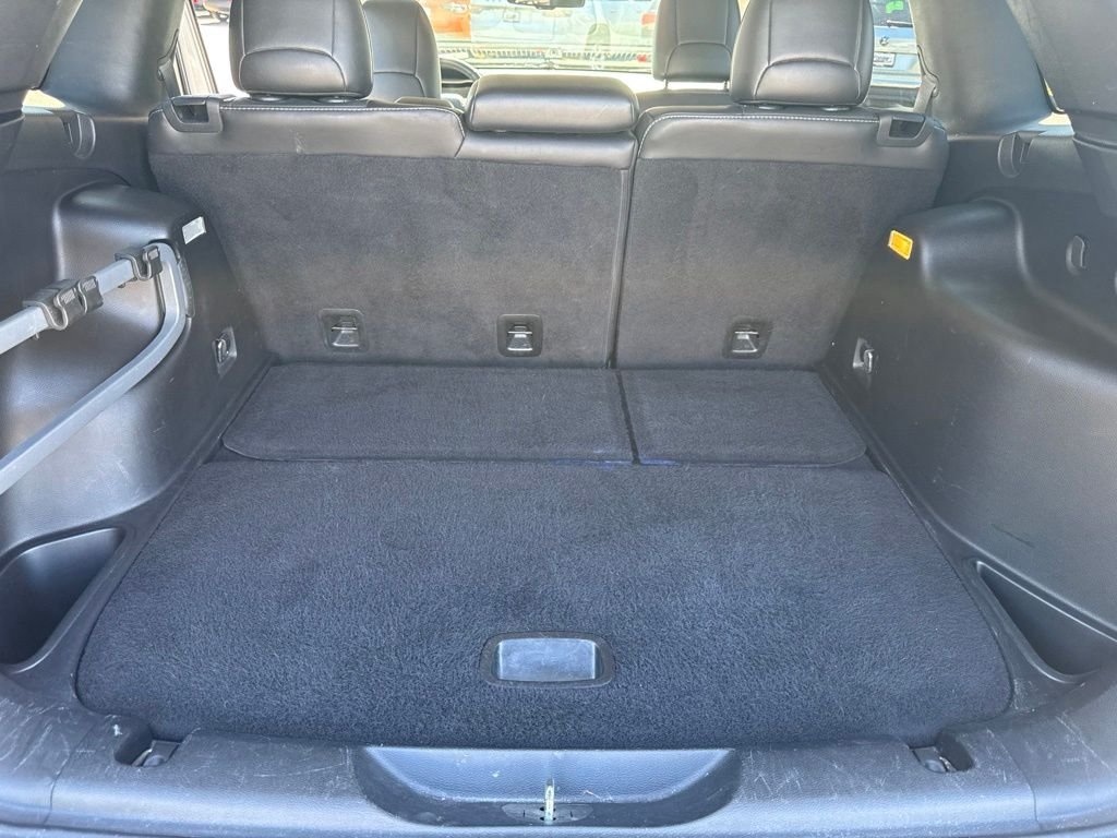 Used 2016 White Jeep Limited image 14