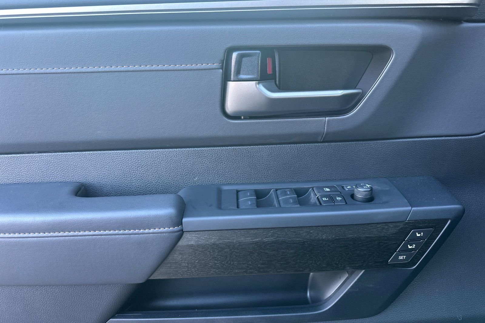 2026 Toyota Tundra Capstone - Photo 11