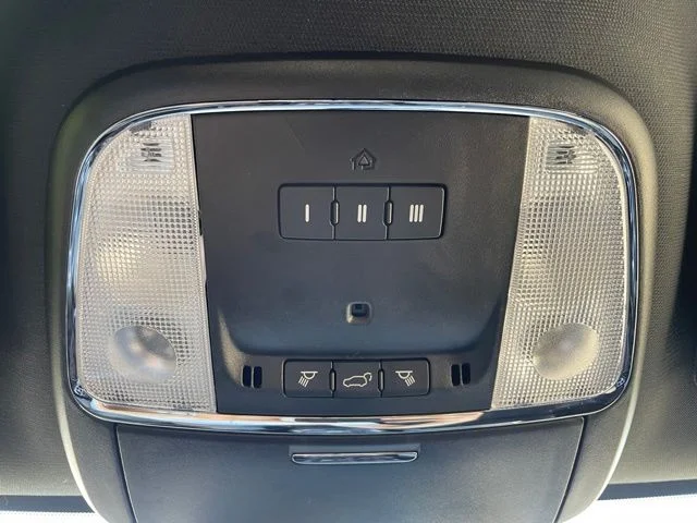 Used 2022 Sting-Gray Clearcoat Jeep Laredo X image 33