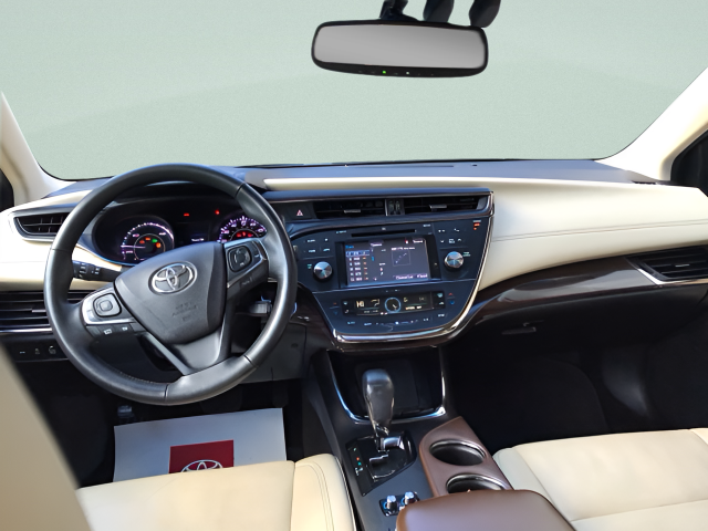 Used 2015  Toyota Limited image 15