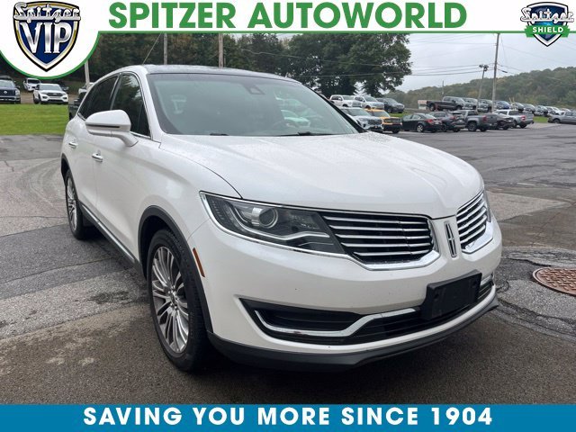 Used 2017 White Platinum Clearcoat Metallic Lincoln Reserve image 1