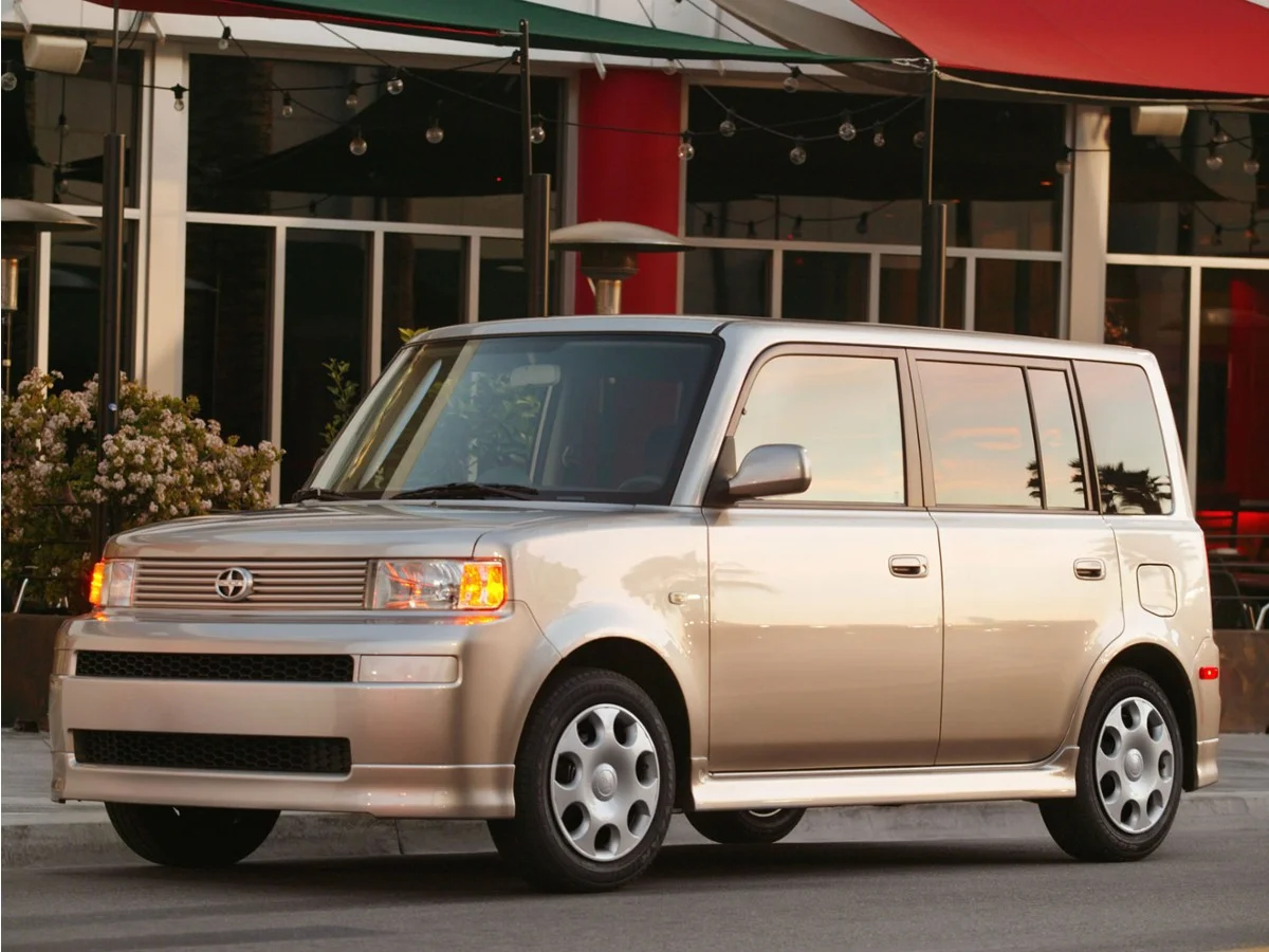 Used 2006 Black Scion Base image 1