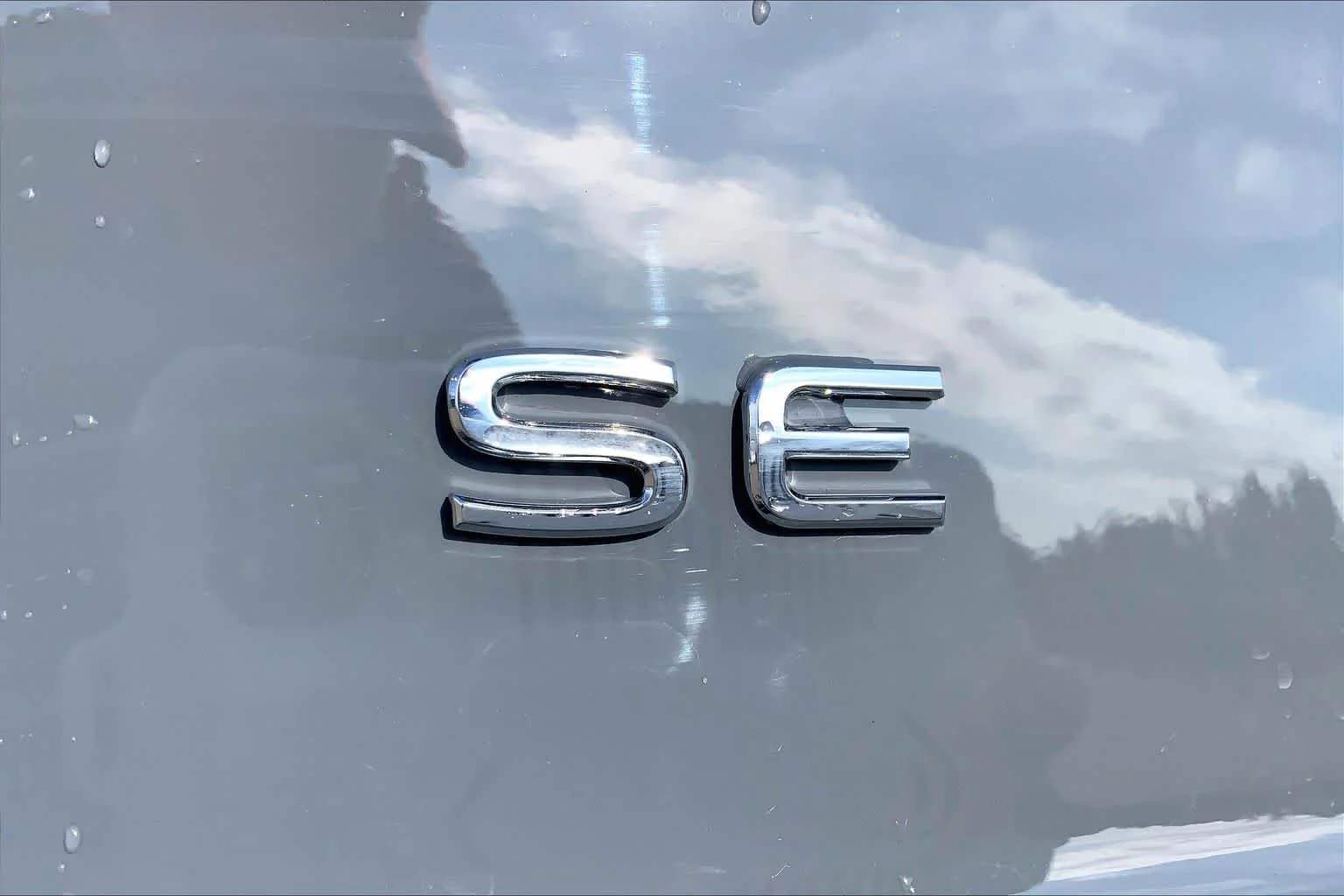 New 2026 Pure Gray Volkswagen 2.0T SE w/Technology image 15
