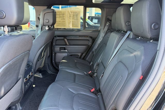 Used 2024  Land Rover X image 24