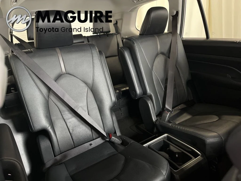 Used 2024 Silver Toyota Platinum image 35