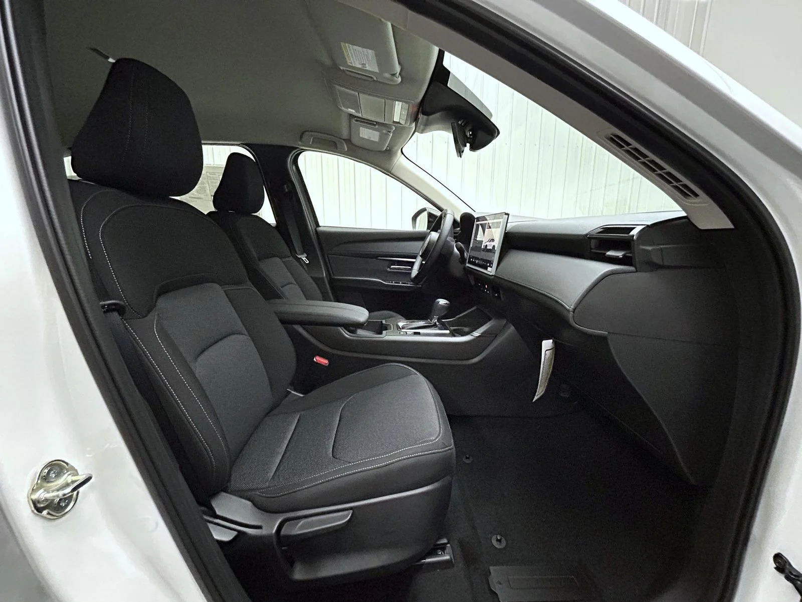 New 2026 Rhodium White Metallic Mazda 2.5 S AWD image 16