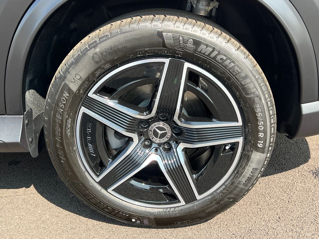 New 2026 MANUFAKTUR exclusive graphite grey magno Mercedes-Benz GLC 300 image 32