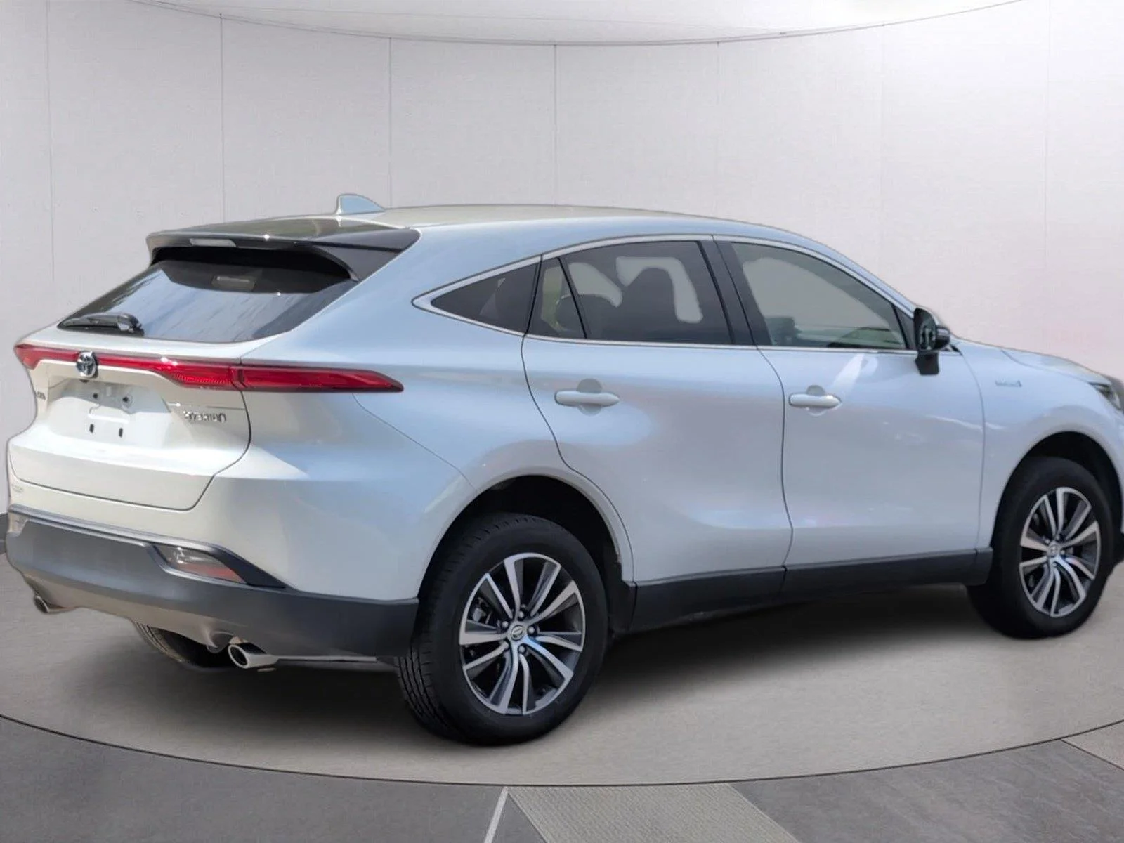 Used 2021 Blizzard Pearl Toyota LE image 6