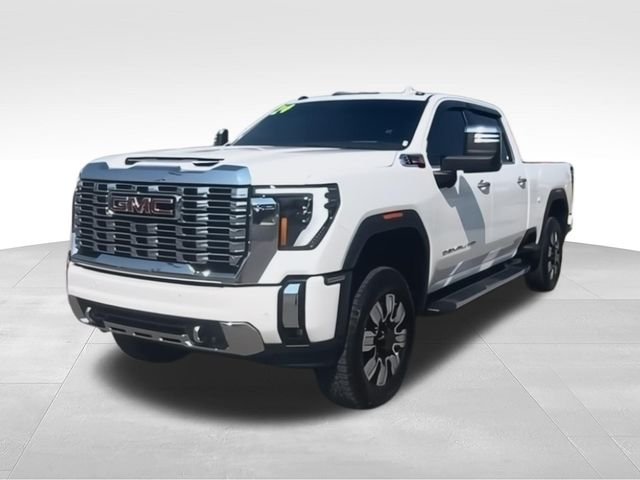 Used 2024 White GMC Denali image 4