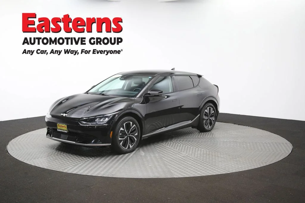 Used 2023 Black Kia Wind image 57