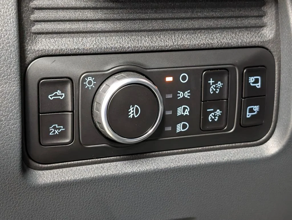 New 2026 Agate Black Metallic Ford F-250® Lariat® image 13