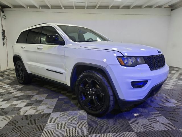 Used 2019 White Jeep Laredo image 2
