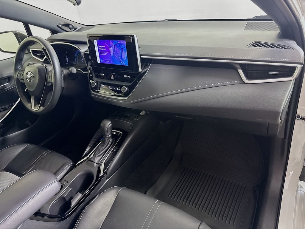 Used 2024 Wind Chill Pearl Toyota XSE image 27