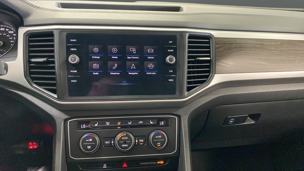 Used 2021 Gray Volkswagen 3.6L V6 SE w/Technology image 13
