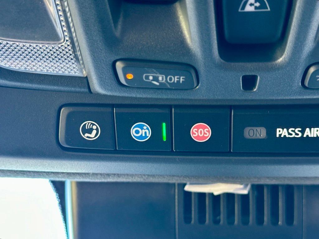 Used 2025 Black GMC Denali Ultimate image 41